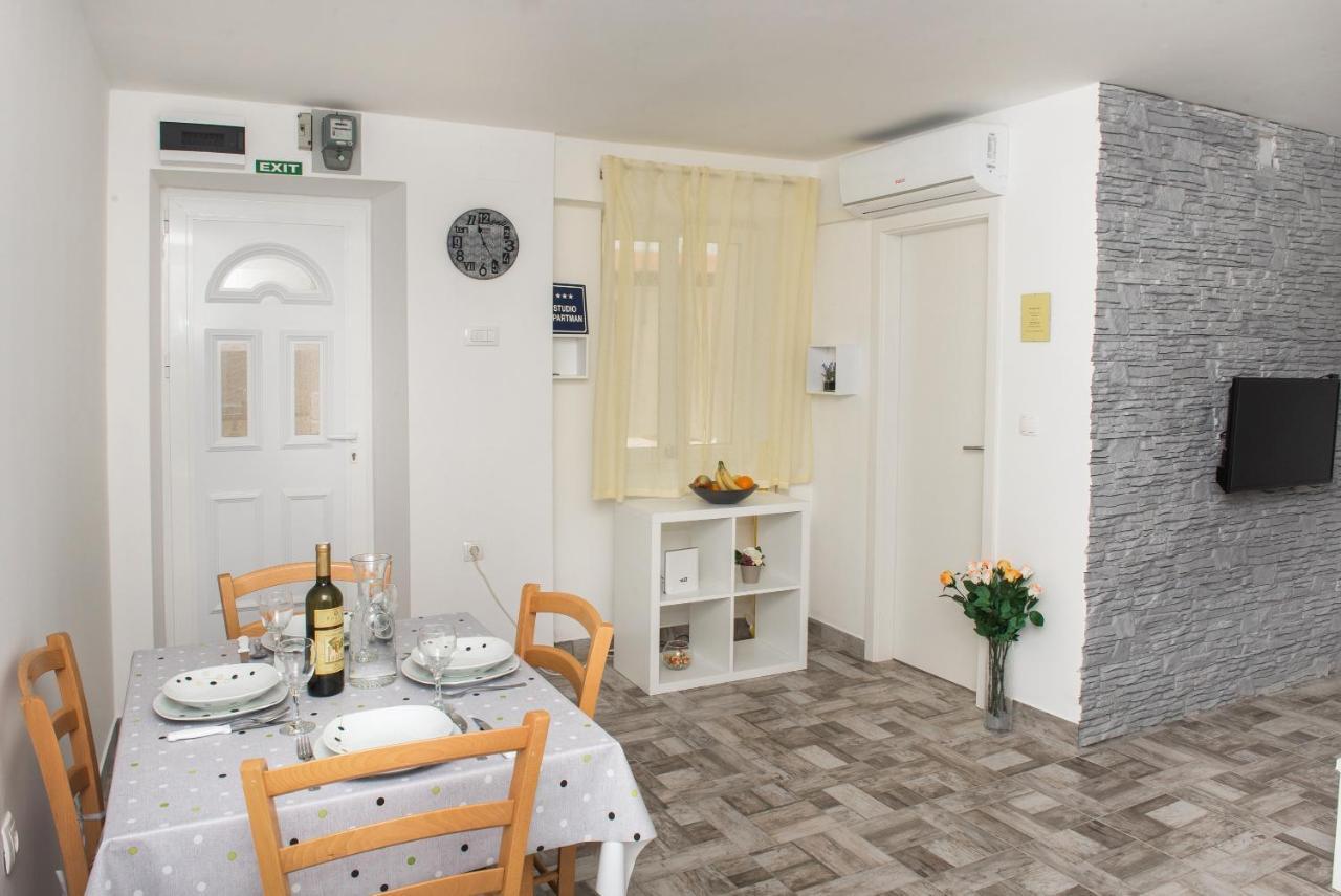 Studio Apartment Bilic Šibenik Exterior foto